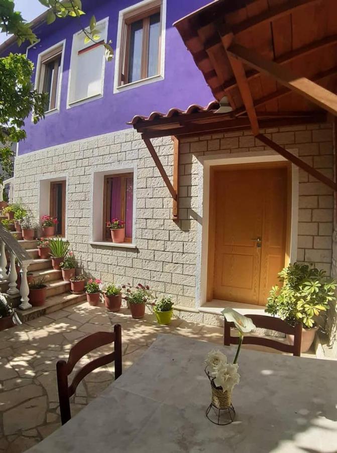 Guesthouse Hlias Gloria เบราท ภายนอก รูปภาพ