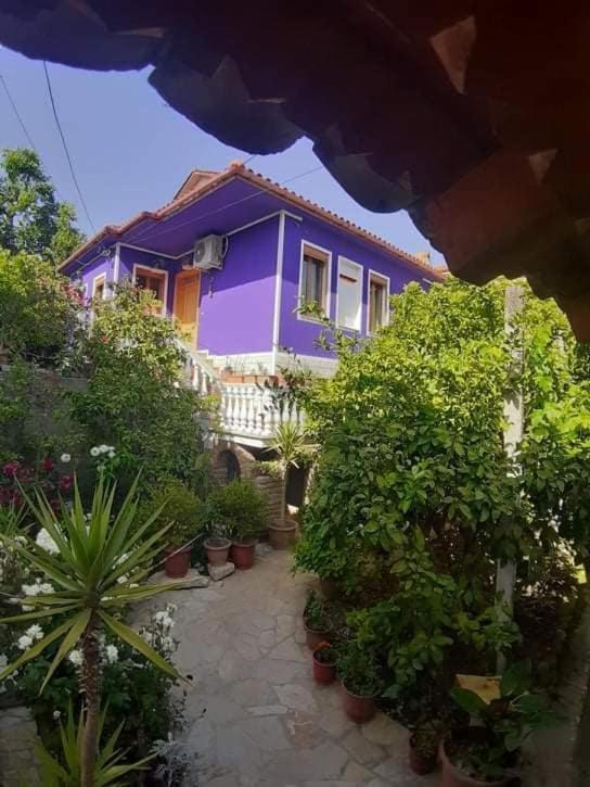 Guesthouse Hlias Gloria เบราท ภายนอก รูปภาพ