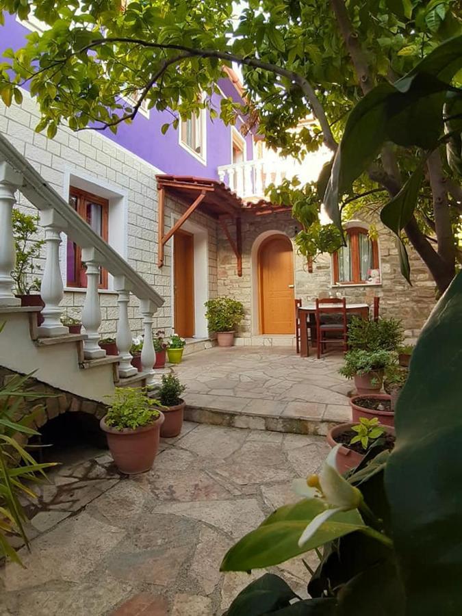 Guesthouse Hlias Gloria เบราท ภายนอก รูปภาพ