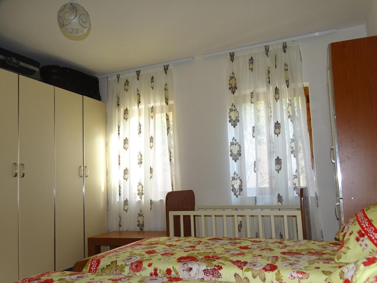 Guesthouse Hlias Gloria เบราท ภายนอก รูปภาพ